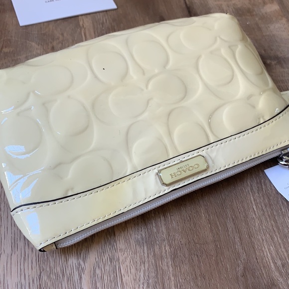 Coach Ivory Cream C Optic Patent Wristlet Clutch - Picture 10 of 11